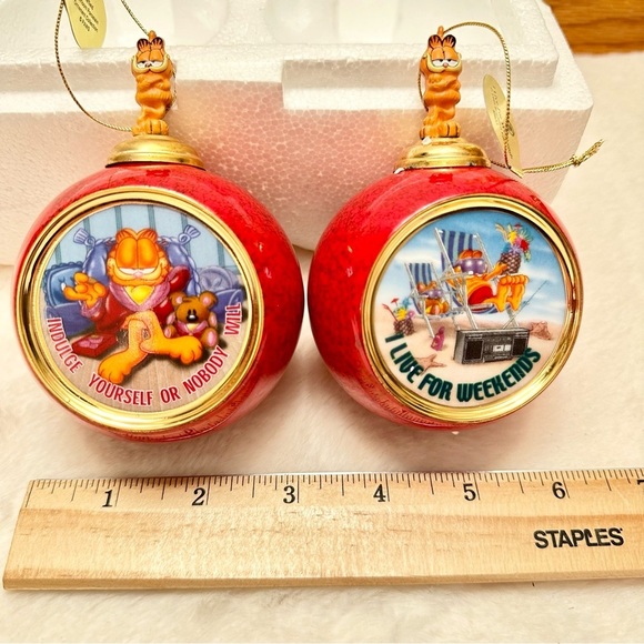 Vintage Bradford Exchange Garfield Heirloom Porcelain Ornament Collection A1732 - Picture 9 of 9